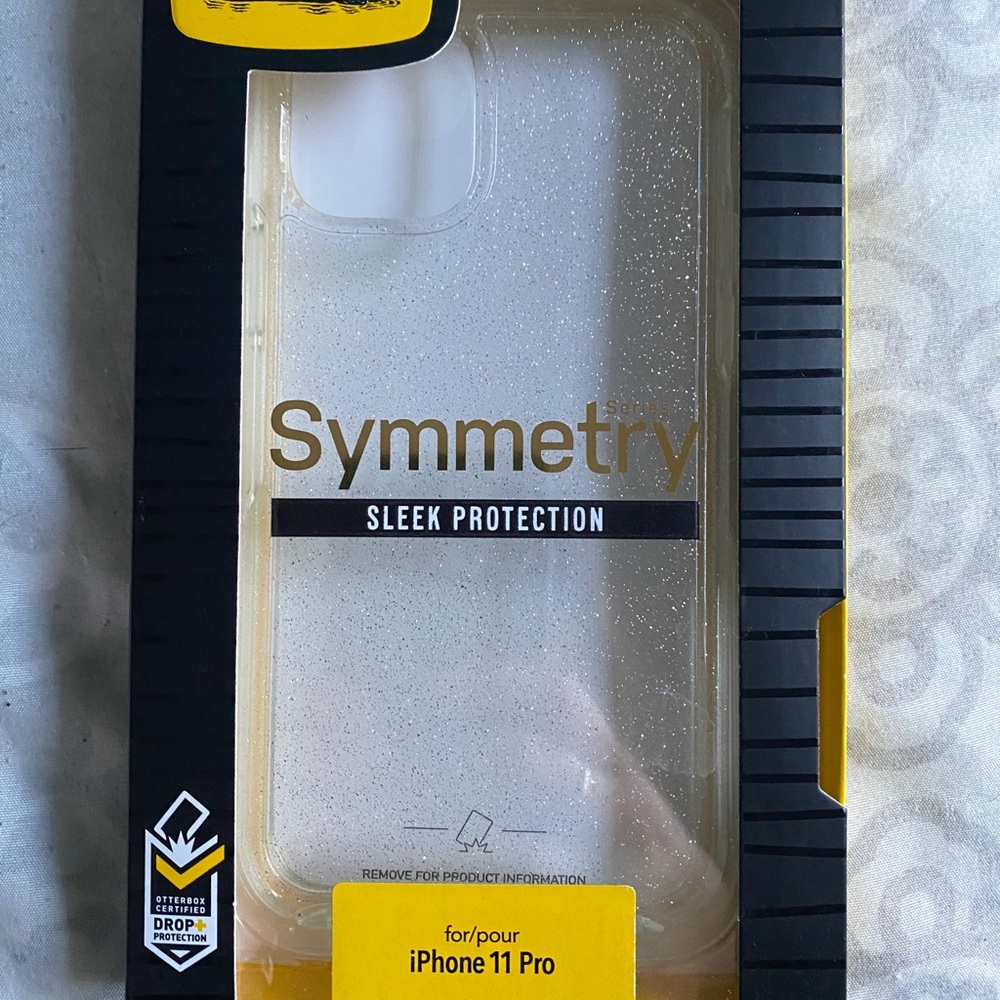 Symmetry otter box iPhone 11pro